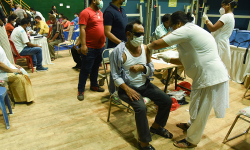 Centru de vaccinare anti-COVID-19 în India, coronavirus