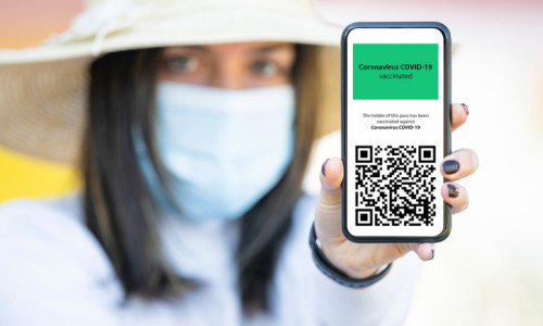 Certificat sau atestat de vaccinare Green Digital Pass de COVID-19 pentru călătorii, turism