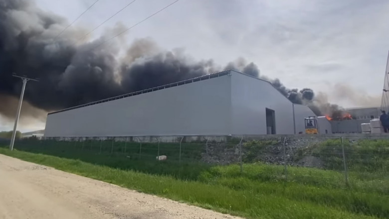 Incendiu la o fabrică de hârtie igienică din Dej
