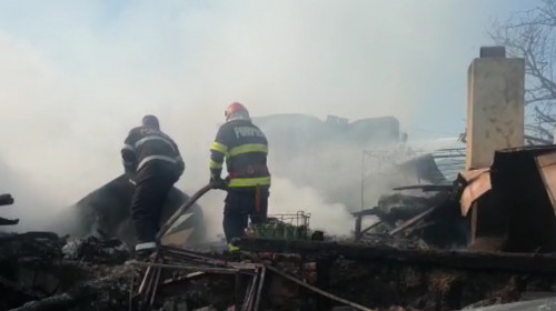 Incendiu la case din Bârlad