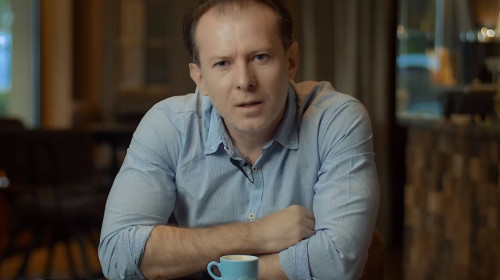 Florin Cîțu la cafenea