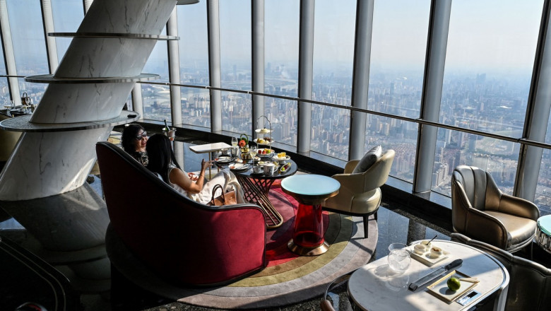 Hotelul J Shanghai Tower din China