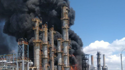 Explozie, incendiu la Petromidia Năvodari