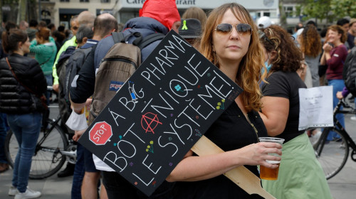 Proteste anti-restricții la Paris, Franța