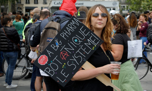 Proteste anti-restricții la Paris, Franța