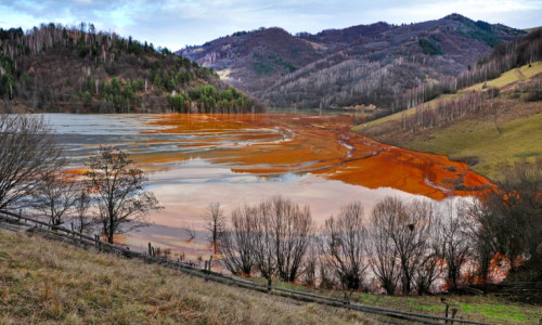 Roșia Montană, poluare