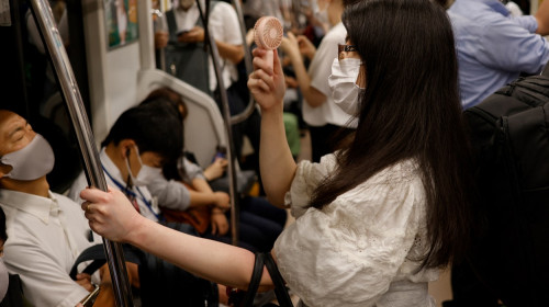 Călători navetiști în tren, metrou din Japonia, Tokyo
