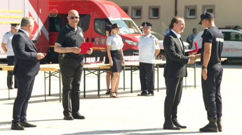Florin Cîțu premiază pompierii care au fost în Grecia