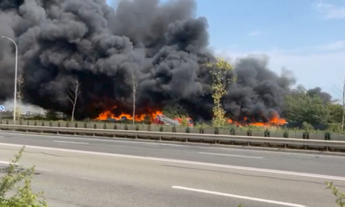 Incendiu la un depozit de PET-uri din Alba Iulia