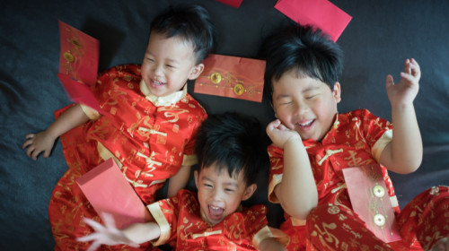 Trei copii din China, chinezi, asiatici