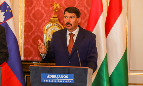 Ader Janos
