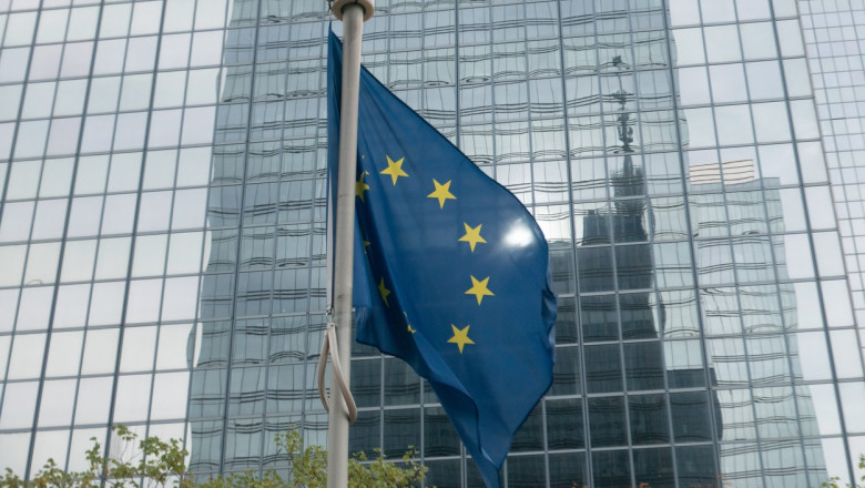 drapel steag ue uniunea europeana profimedia