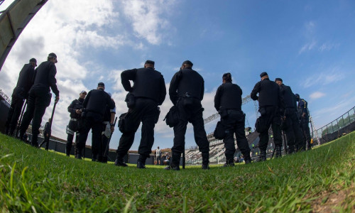 Rio De Janeiro, Brazil. 07th Nov, 2021. Policing for Vasco da Gama x Botafogo held at the Estdio de So Janurio for the 34th round of the 2021 Brazilian Championship, series B, this Sunday afternoon (7), in Rio de Janeiro, RJ. Credit: Celso Pupo/FotoArena/