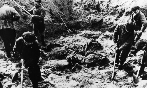 Entdeckung der Massengräber in Katyn1943