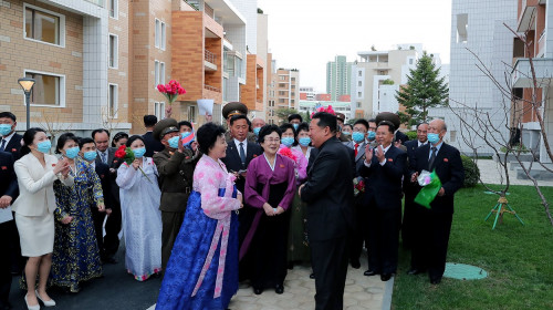 Ri Chun Hee, alături de liderul nord-coreean, Kim Jong-un. 2