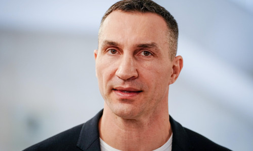 Berlin, Germany. 01st Apr, 2022. Former world boxing champion Wladimir Klitschko on the sidelines of his visit to Berlin during meetings with several German ministers. Wladimir Klitschko has again brought a comeback into the conversation. Credit: Kay Niet