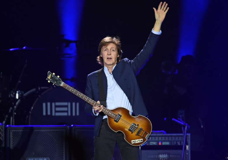 PAUL MCCARTNEY LIVE
