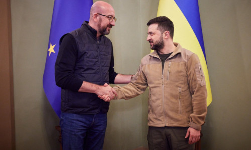 YzVlNDdiNGRhZDQwN2RhNzBlYTQ1MzcwNDI2.thumb