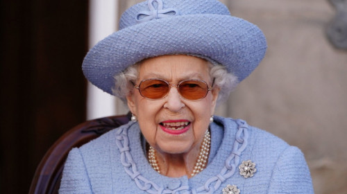regina elisabeta a II-a a marii britanii