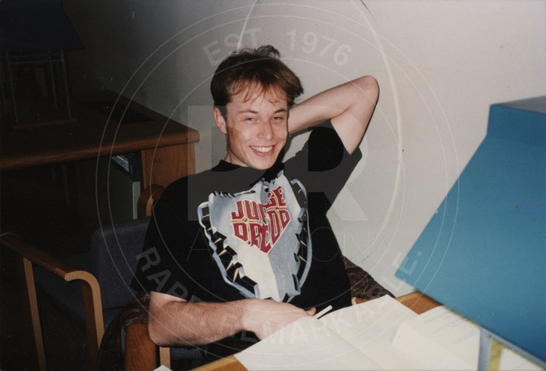 Elon Musks college girlfriend auctioning off photos of the billionaire as a fresh-faced student along with birthday card and necklace gift