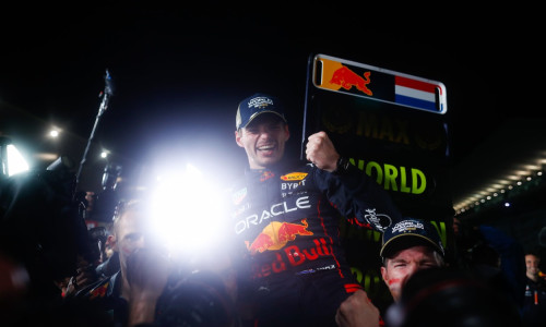 Verstappen a câştigat MP al Japoniei şi este din nou campion mondial