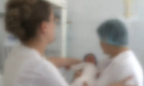 Noi acuzații în cazul medicului care a declarat mort un bebeluș născut prematur. Foto cu caracter ilustrativ: Digi24