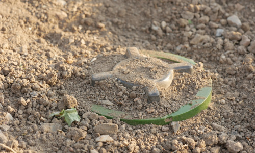 O bombă neexplodată în război a fost găsită de un bărbat/ Shutterstock