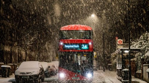 Snow falls in Hampstead., Hampstead heath, London, UK - 12 Dec 2022