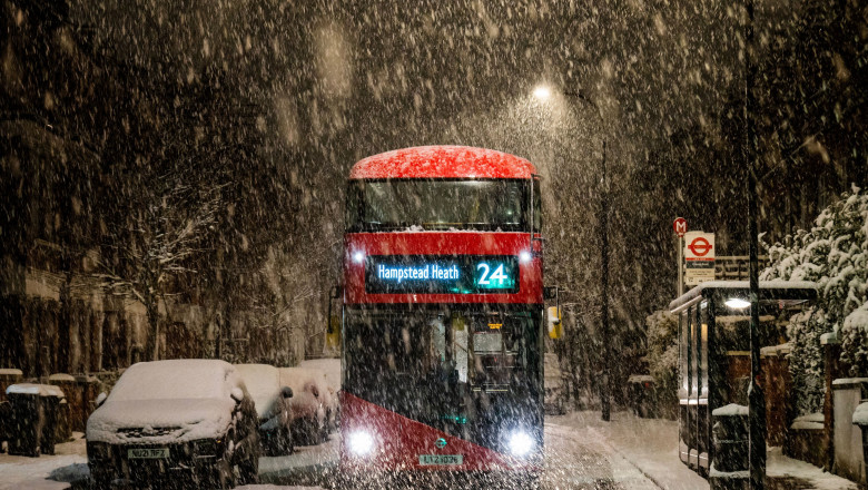 Snow falls in Hampstead., Hampstead heath, London, UK - 12 Dec 2022