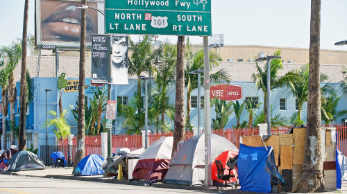 Hollywoodcalifornia,-,Feb.,26,,2022:,Homeless,Encampment,Along,The,Roadside