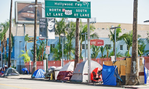 Hollywoodcalifornia,-,Feb.,26,,2022:,Homeless,Encampment,Along,The,Roadside