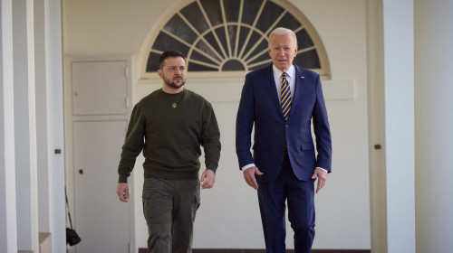 Biden And Zelensky Walk Down The Colonnade - Washington