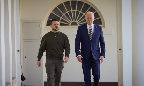 Biden And Zelensky Walk Down The Colonnade - Washington