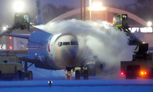 Extreme Cold Weather Sweeps Across US: Minneapolis