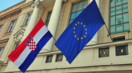 Flags,Of,Croatia,And,European,Union,On,The,Building