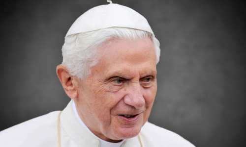 papa benedict al XVI-lea