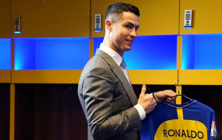 Saudi Arabia's Al-Nassr welcome superstar Cristiano Ronaldo