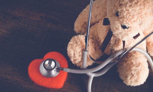 Health,Care,Teddy,Bear,Heart,Stethoscope,With,Filter,Effect,Retro