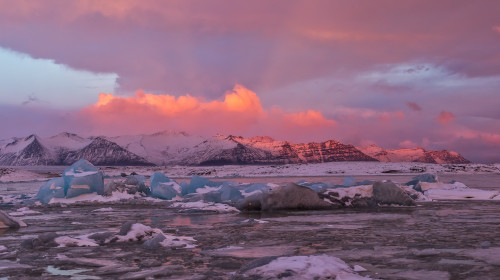 Iceberg,Lagoon,In,Fjallsarlon,,Iceland.,Panoramic,View,Of,Beautiful,Sunset