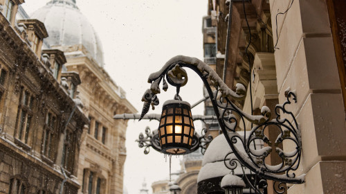 Fancy,Lantern,Covered,With,Snow,In,A,Winter,Day,-