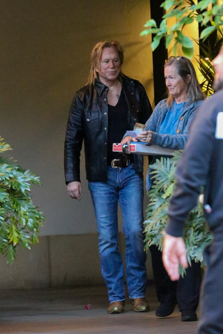*EXCLUSIVE* Mickey Rourke goes to lunch with the famous Kris Kristofferson at the Four Seasons in Beverly Hills