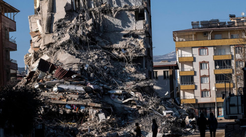 Earthquake Death Toll Passes 40000 - Turkey