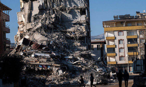 Earthquake Death Toll Passes 40000 - Turkey