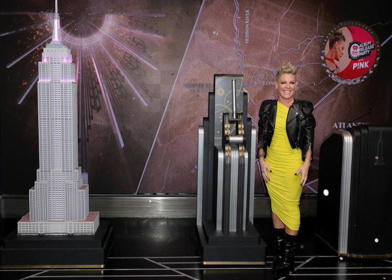 P!nk Visits The Empire State Building