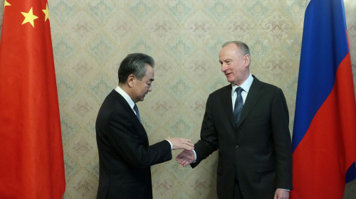 Rusia China