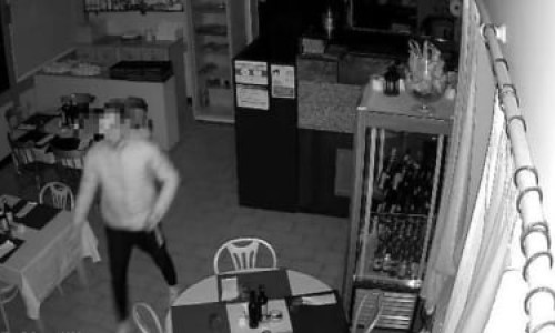 Furt în restaurant/ corrieredelveneto.corriere.it