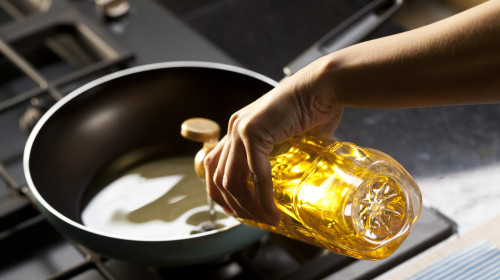 O criză de ulei de gătit se prefigurează din cauza creşterii apetitului global pentru biocombustibili/ Shutterstock