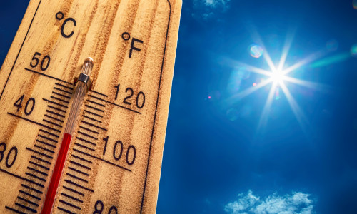 Thermometer,Displaying,High,40,Degree,Hot,Temperatures,In,Sun,Summer