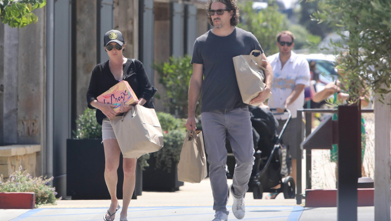 *EXCLUSIVE* Shannen Doherty and Kurt Iswarienko shop at Vintage Grocers Shannen Doherty, Kurt Iswarienko