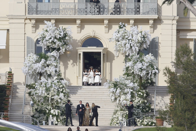 *PREMIUM-EXCLUSIVE* Love in Bloom: Sofia Richie and Elliot Grainge exchange vows in a breathtaking ceremony surrounded by their loved ones at the picturesque Hotel du Cap Eden Roc in Antibes.